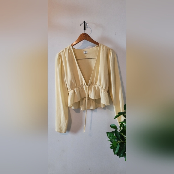 aritzia top - Picture 4 of 5